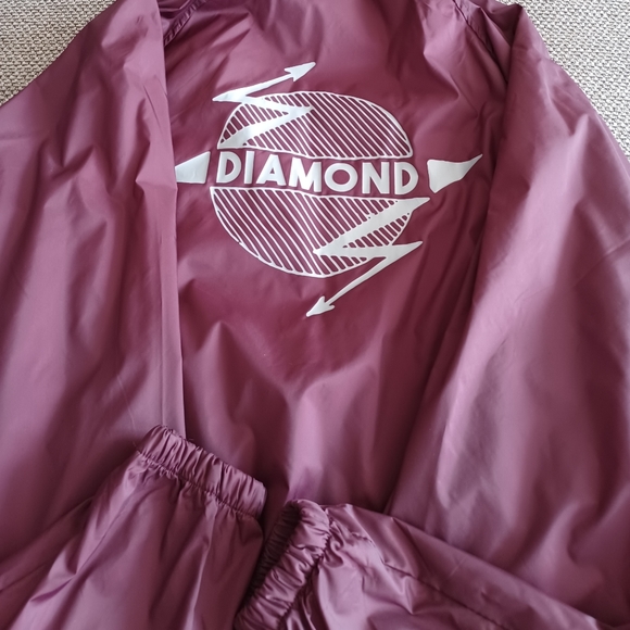 DIAMOND SUPPLY CO. - Picture 1 of 4